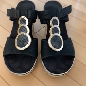 Reiker Sandals